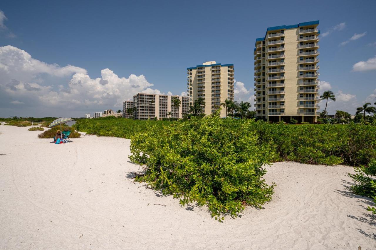 Updated Gulf Front Condo On The South End Of Fort Myers Beach! Condo Екстериор снимка