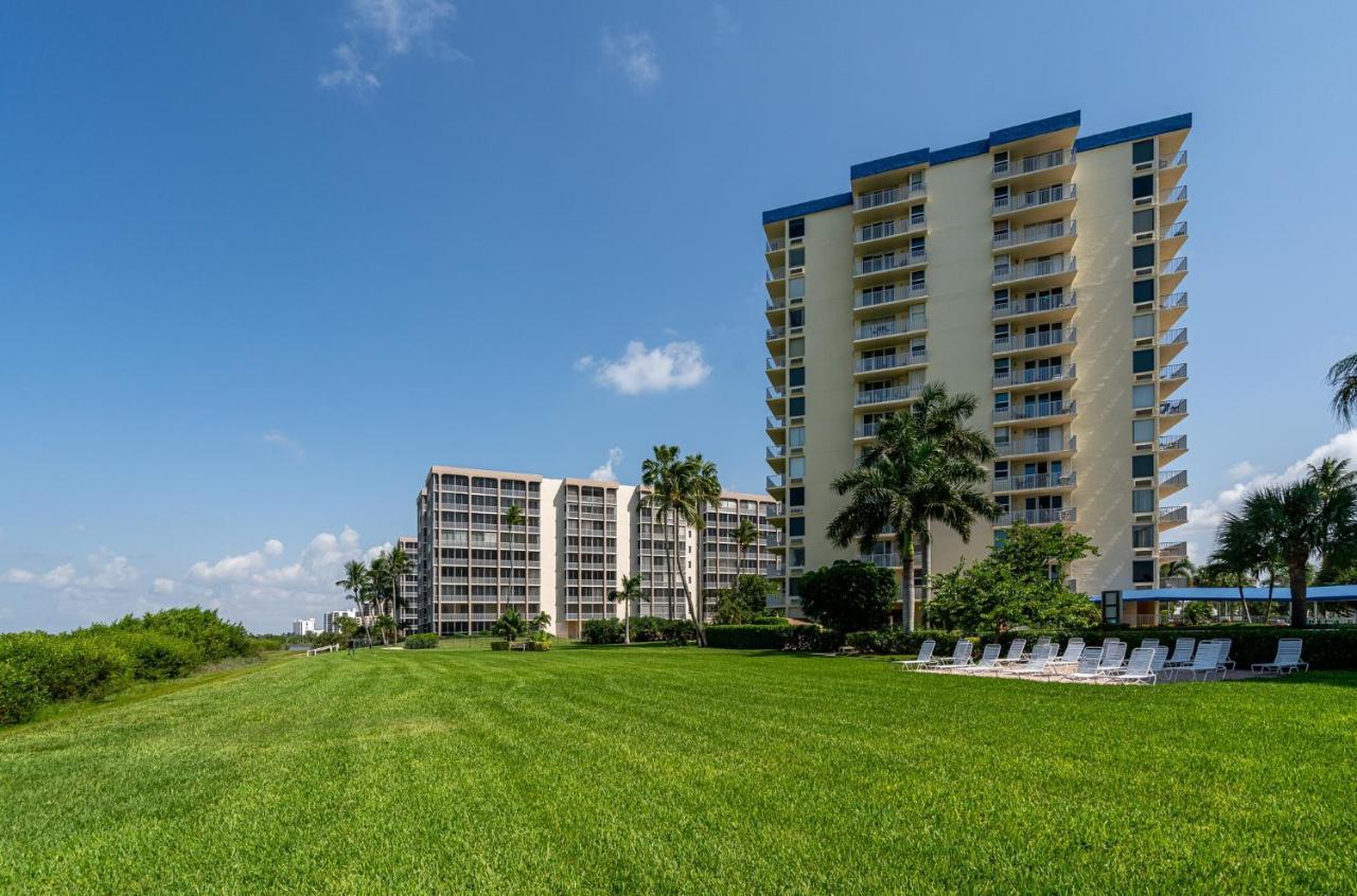 Updated Gulf Front Condo On The South End Of Fort Myers Beach! Condo Екстериор снимка